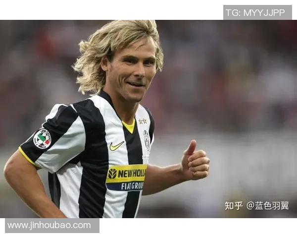 姓奥的足球明星们的辉煌成就与传奇故事回顾