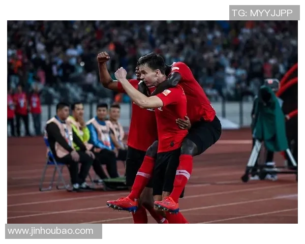 深圳足球明星云集谁是这座城市的足球之光