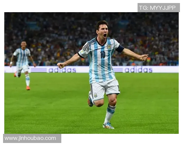 英国大龄足球明星的传奇人生与职业生涯的精彩回顾与启示