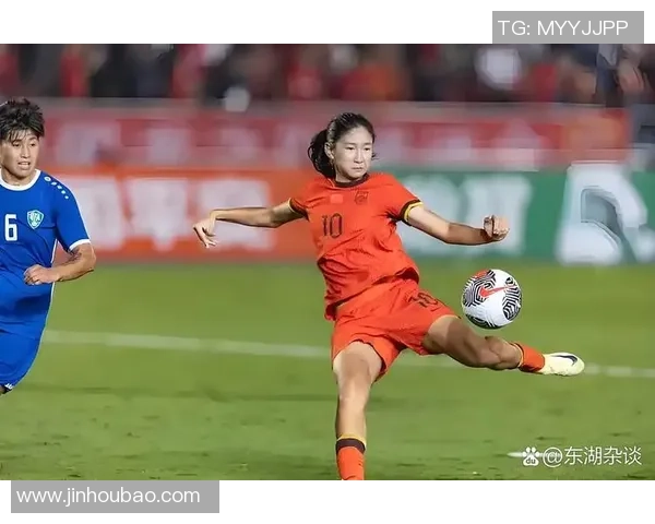 足球明星眼中的足球魅力与梦想追逐的真实写照